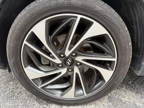 Used 2021 Hyundai Tucson Sport FWD image 11