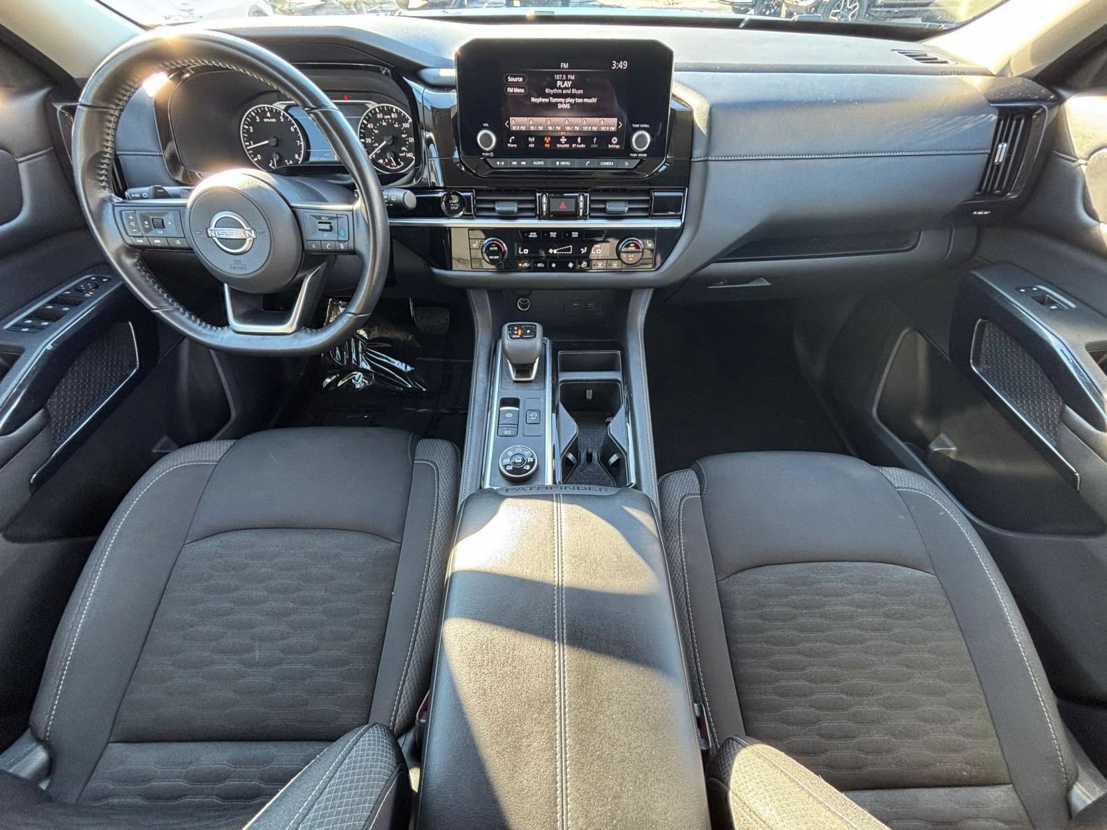 Used 2025 Nissan Pathfinder SV AWD/4WD image 35