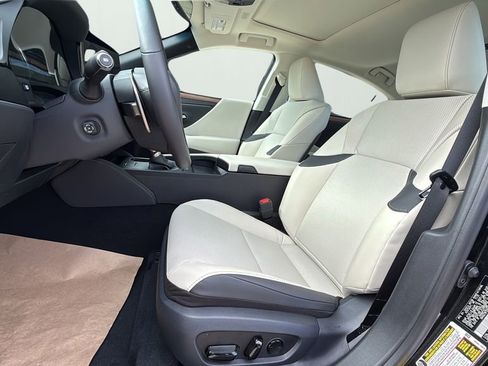 New 2025 Lexus ES 350 350 image 9