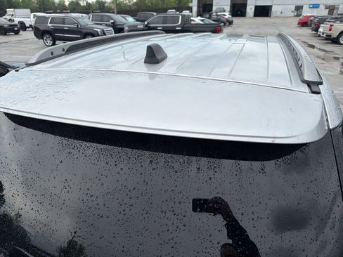 Used 2018 Ford Explorer XLT image 22