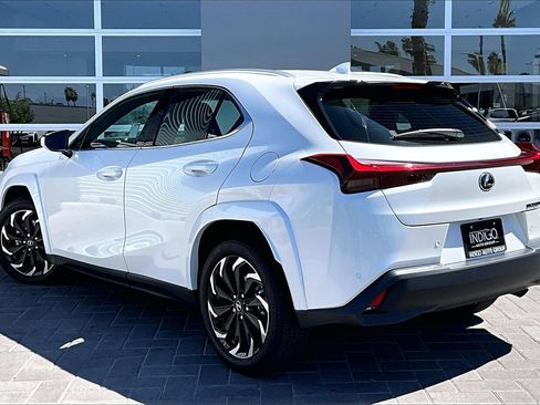 Used 2025 Lexus UX 300h FWD w/ Accessory Package (Z1) image 12