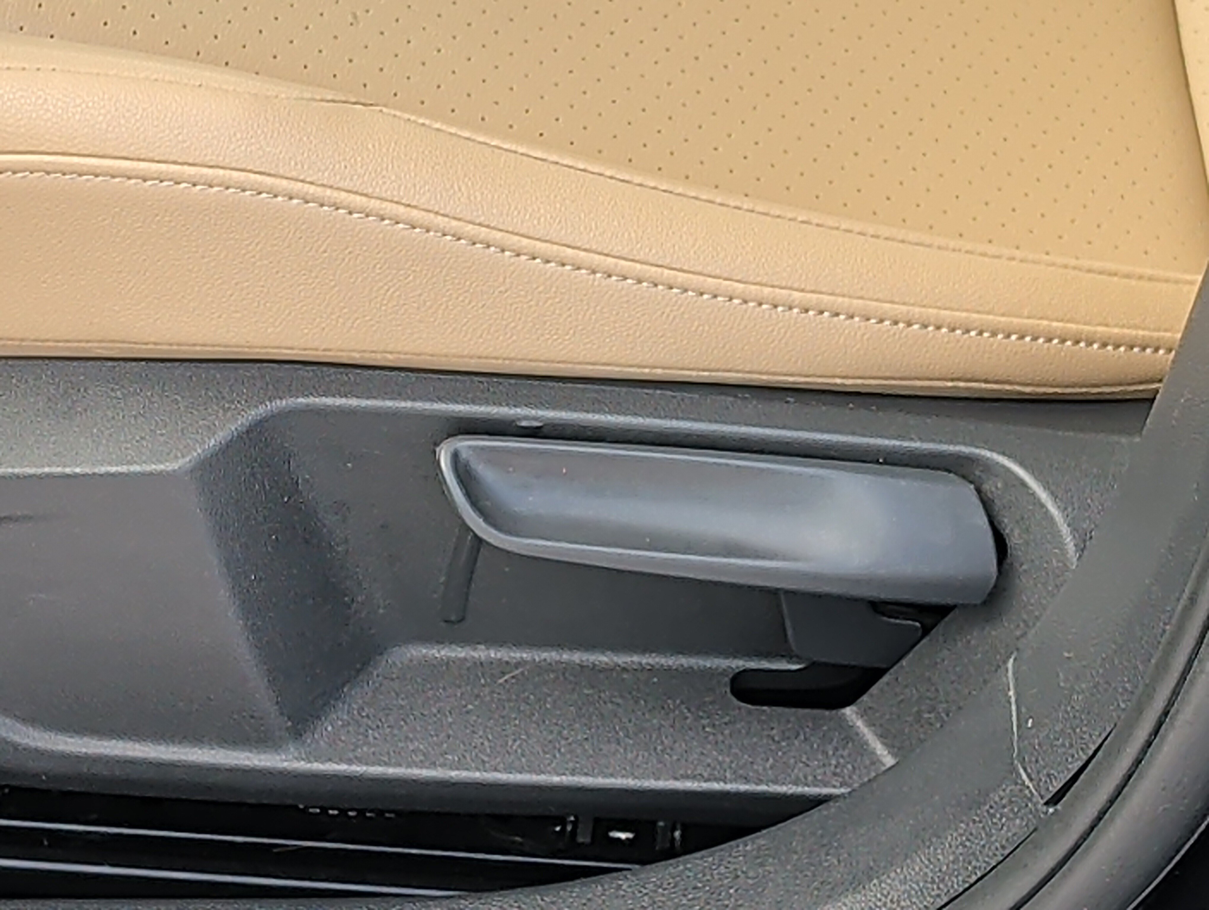 Used 2019 Volkswagen Jetta SE FWD image 19