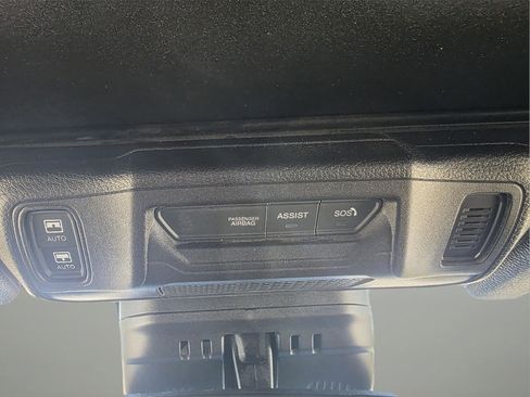 Used 2025 Jeep Wrangler Sahara w/ Safety Group image 25