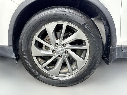 Used 2014 Nissan Rogue SL FWD image 36