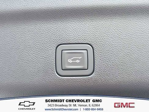 Used 2025 GMC Yukon AT4 Ultimate image 11