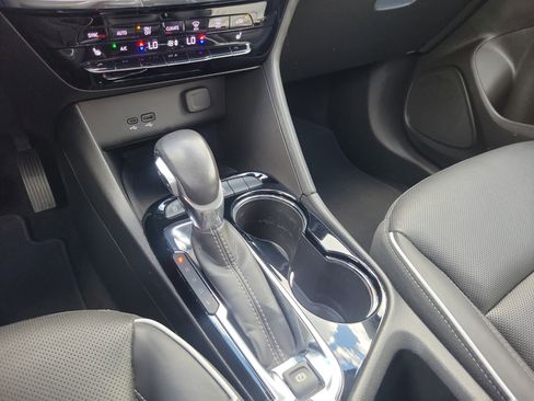 Used 2024 Buick Encore GX Avenir image 27