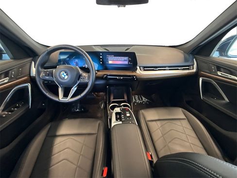 Used 2025 BMW X1 xDrive28i w/ Technology Package image 19