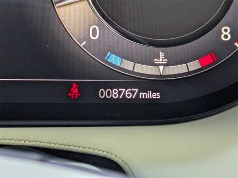 Used 2025 Land Rover Range Rover Long Wheelbase Autobiography image 32