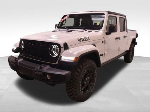New 2025 Jeep Gladiator Willys image 2