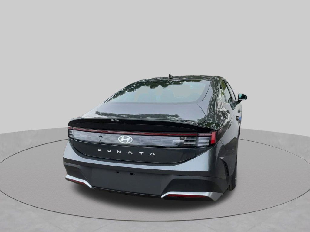 Used 2026 Hyundai Sonata SE FWD image 23