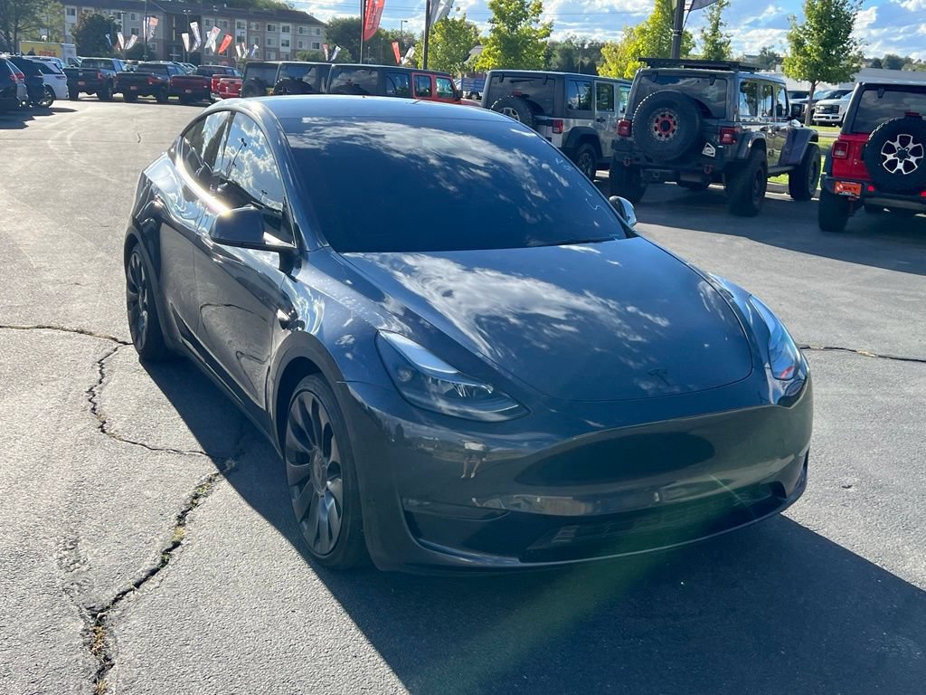 Used 2024 Tesla Model Y Performance AWD/4WD image 4