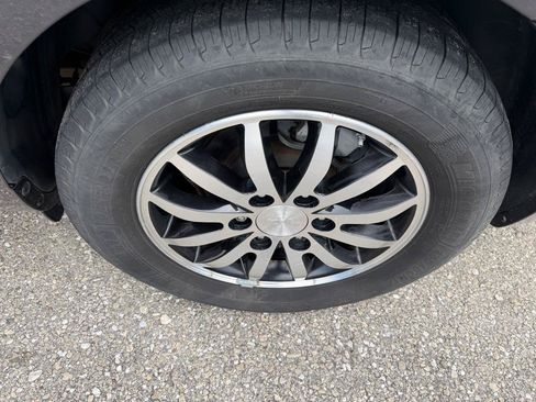 Used 2012 Kia Sedona EX w/ Luxury Pkg FWD image 21