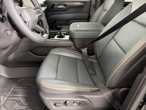 New 2026 GMC Yukon AT4 w/ AT4 Premium Plus Package image 12