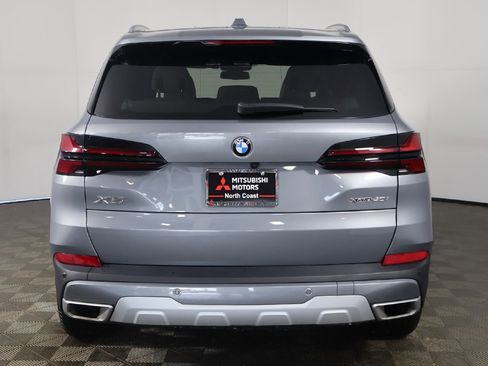 Used 2024 BMW X5 xDrive40i w/ Parking Assistance Package image 12
