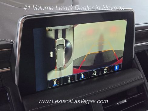Used 2022 Chevrolet Tahoe Z71 w/ Luxury Package AWD/4WD image 33