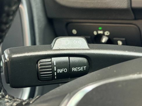 Used 2012 Volvo S60 T6 R-Design image 30