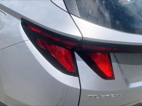 Used 2023 Hyundai Tucson SE AWD/4WD image 30