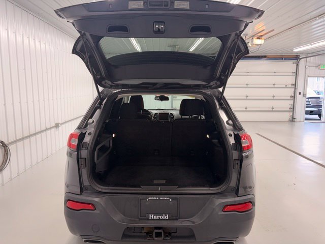 Used 2015 Jeep Cherokee Latitude w/ Cold Weather Group AWD/4WD image 5