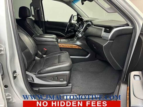 Used 2020 Chevrolet Suburban Premier image 23