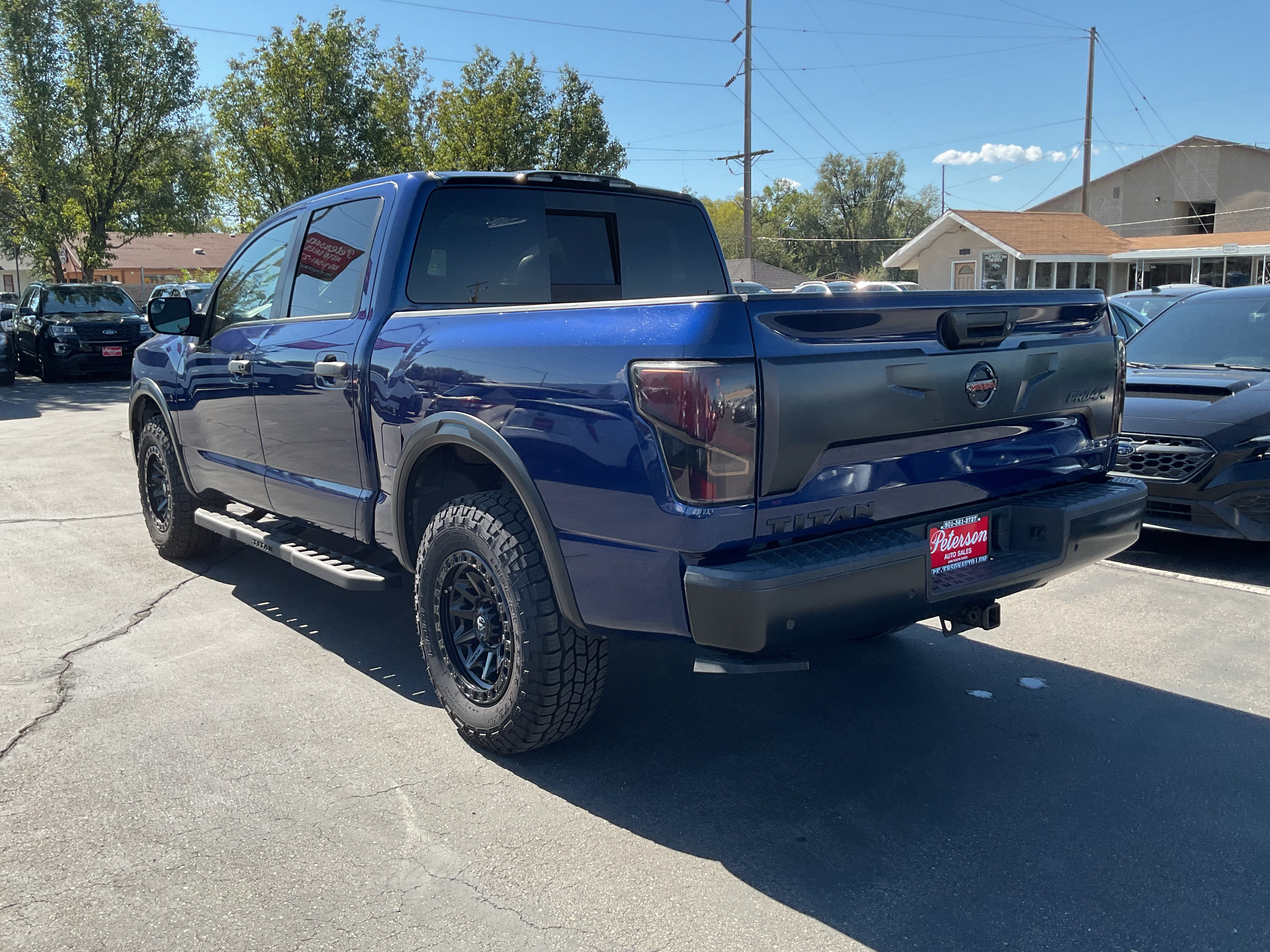 Used 2021 Nissan Titan PRO-4X w/ Pro-4x Convenience Package AWD/4WD image 7
