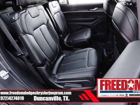 New 2025 Jeep Grand Cherokee L Limited image 17