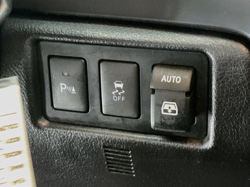 Used 2018 Toyota Sequoia TRD Sport AWD/4WD image 11