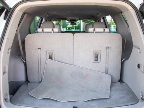 Used 2023 GMC Acadia SLT image 25