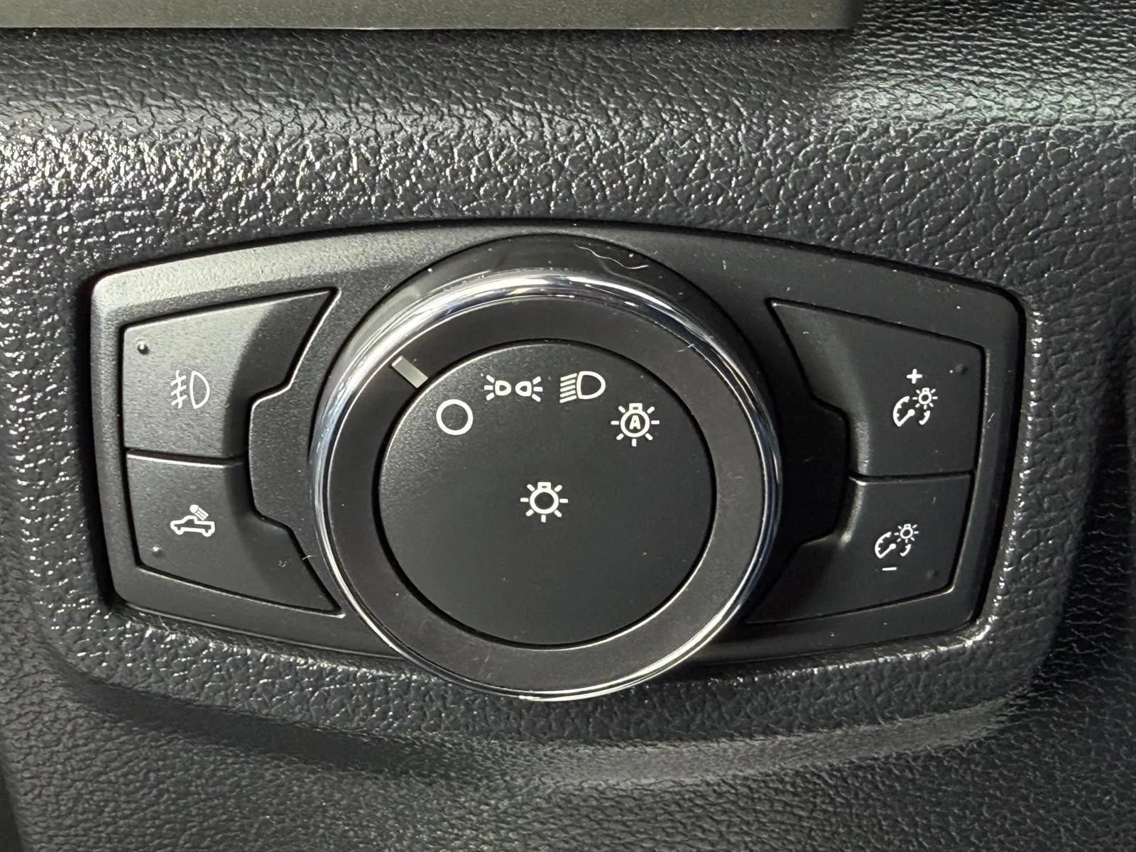 Used 2016 Ford F150 Lariat w/ Equipment Group 502A Luxury AWD/4WD image 29