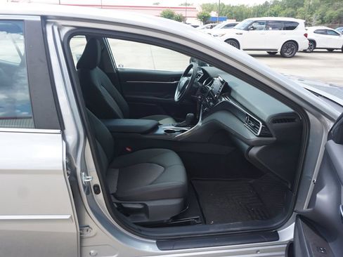 Used 2024 Toyota Camry LE FWD image 17