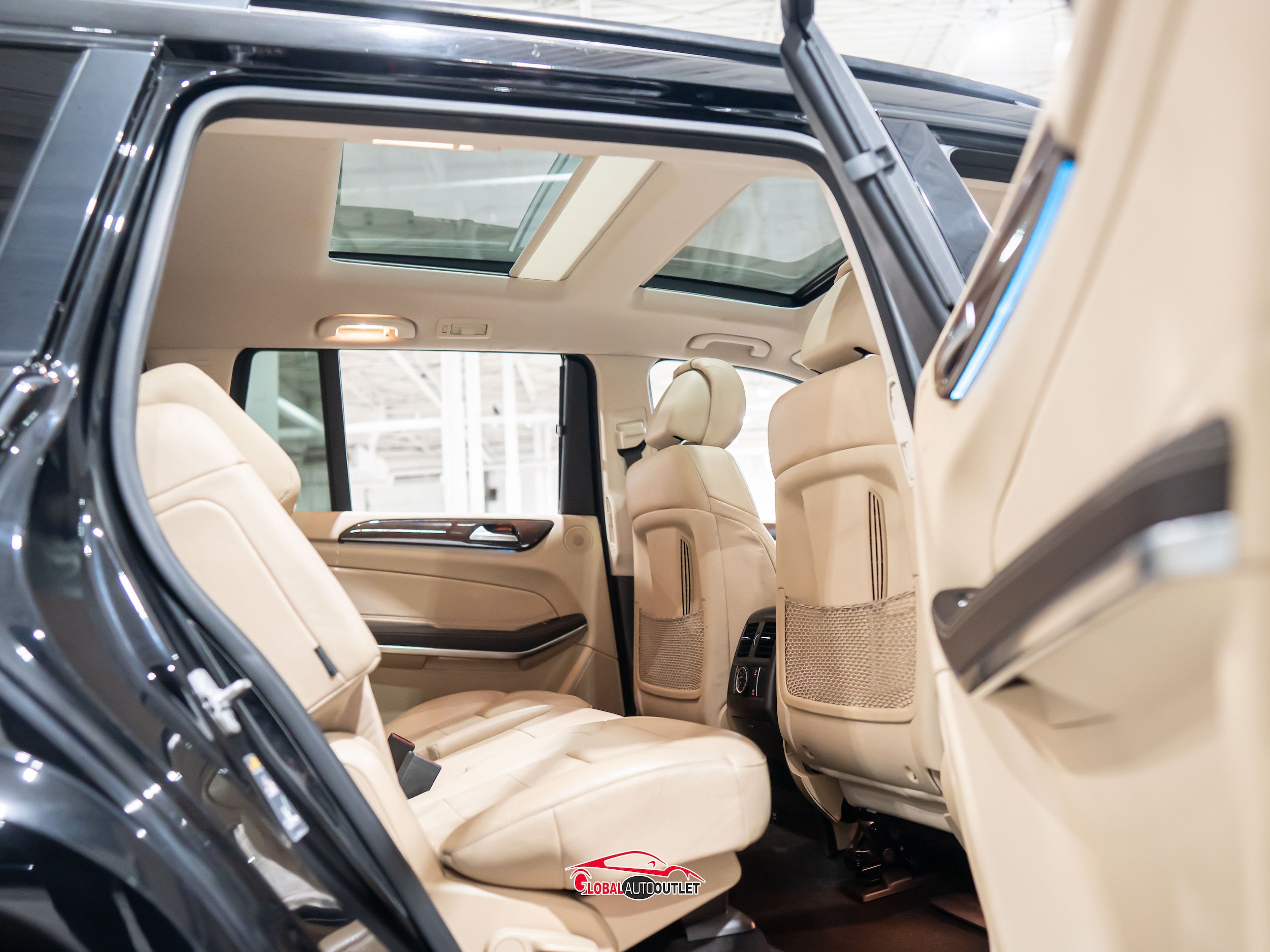 Used 2018 Mercedes-Benz GLS 550 4MATIC w/ Driver Assistance Package image 19