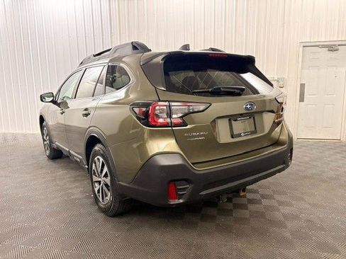 Used 2020 Subaru Outback Premium w/ Popular Package #1 AWD/4WD image 3