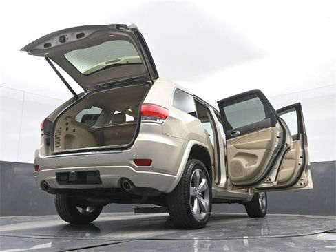 Used 2014 Jeep Grand Cherokee Overland w/ Advanced Technology Group image 60