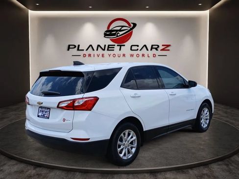Used 2019 Chevrolet Equinox LS w/ LS Convenience Package FWD image 5