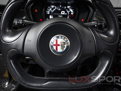 Used 2016 Alfa Romeo 4C Spider RWD image 31