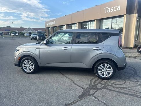 Used 2023 Kia Soul LX FWD image 8
