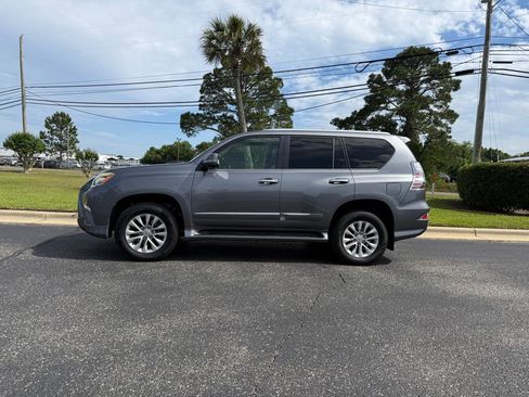 Used 2017 Lexus GX 460 AWD/4WD image 3