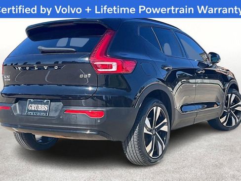 Certified 2025 Volvo XC40 B5 Plus image 2