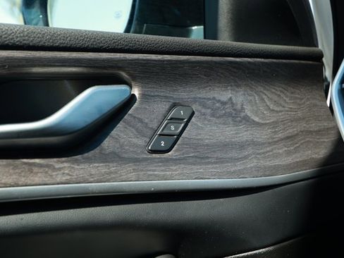 Used 2024 Jeep Grand Cherokee L Limited w/ Luxury Tech Group II image 23