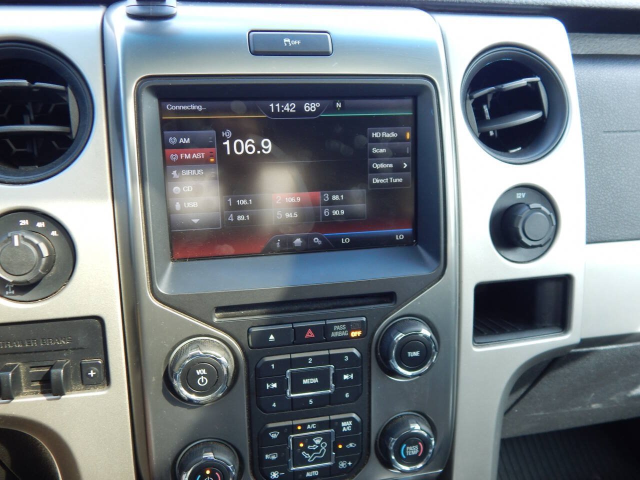 Used 2013 Ford F150 Raptor w/ Luxury Equipment Group AWD/4WD image 19