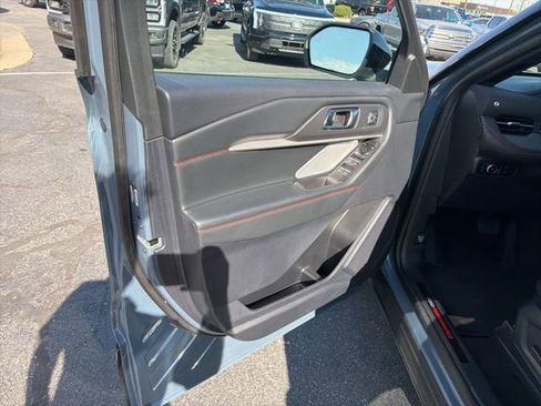 Used 2025 Ford Explorer ST AWD/4WD image 19