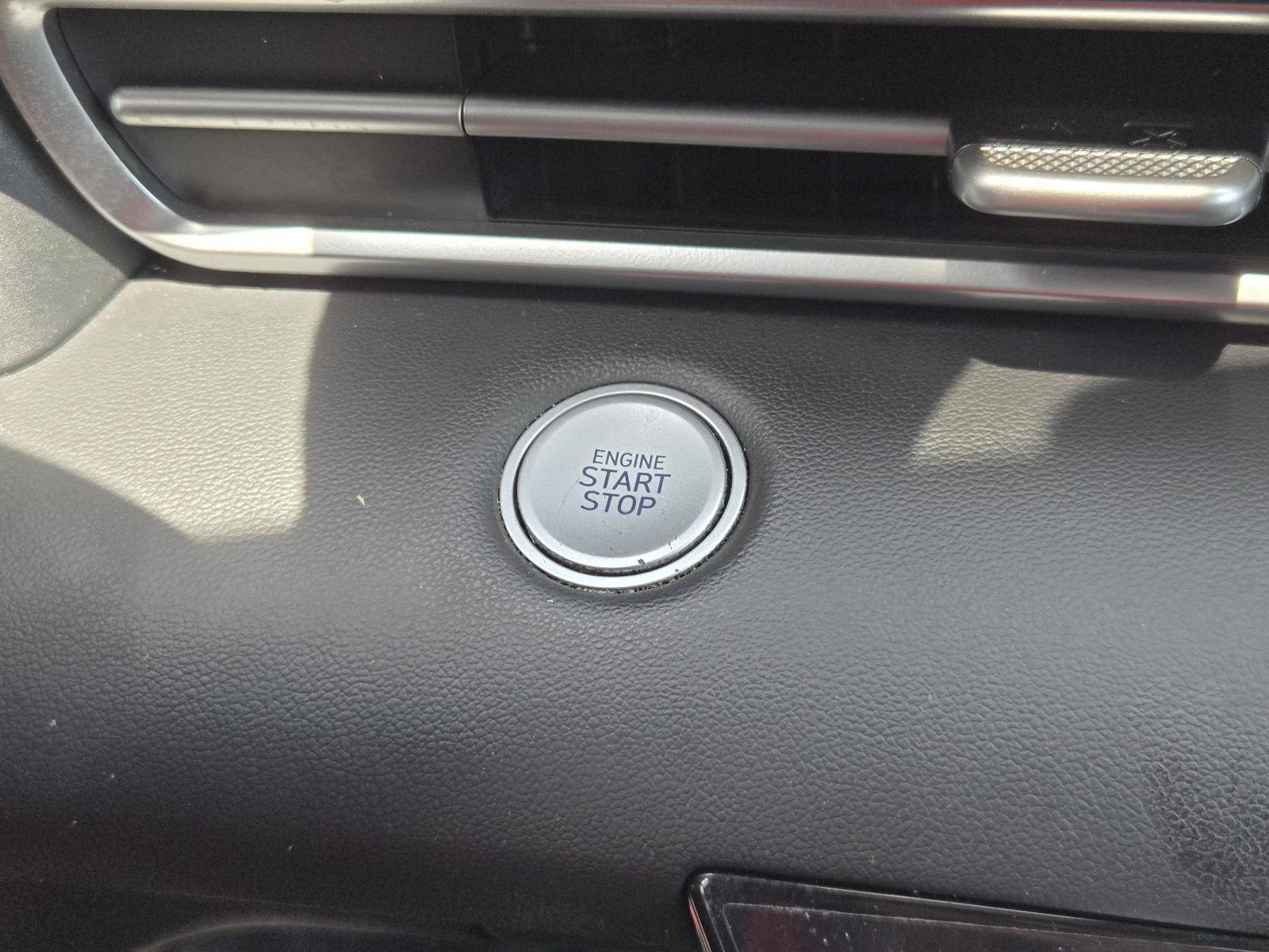 Used 2022 Hyundai Elantra SEL FWD image 10