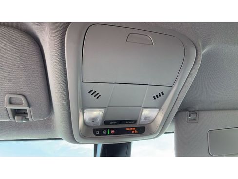 Used 2025 Chevrolet Blazer LT image 24