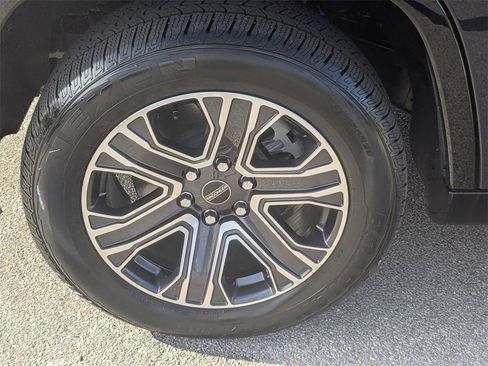 Used 2025 Jeep Wagoneer Series II image 9