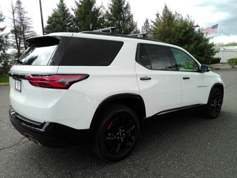 Certified 2023 Chevrolet Traverse Premier w/ Redline Edition AWD/4WD image 5