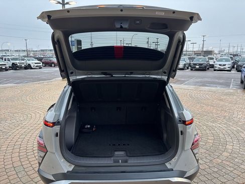 Used 2025 Hyundai Kona Limited image 31