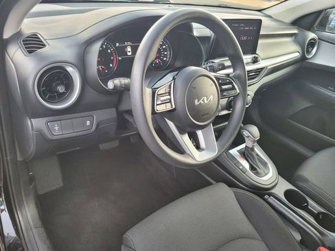 Used 2024 Kia Forte LXS image 9