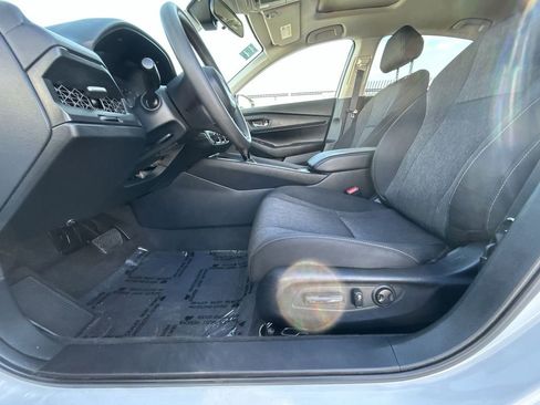 Certified 2025 Honda Accord SE image 12