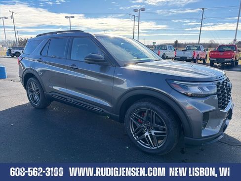 New 2026 Ford Explorer ST-Line w/ ST-Line Street Pack AWD/4WD image 7