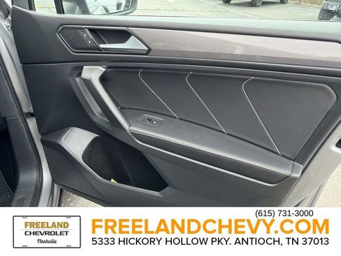 Used 2022 Volkswagen Tiguan SE image 23