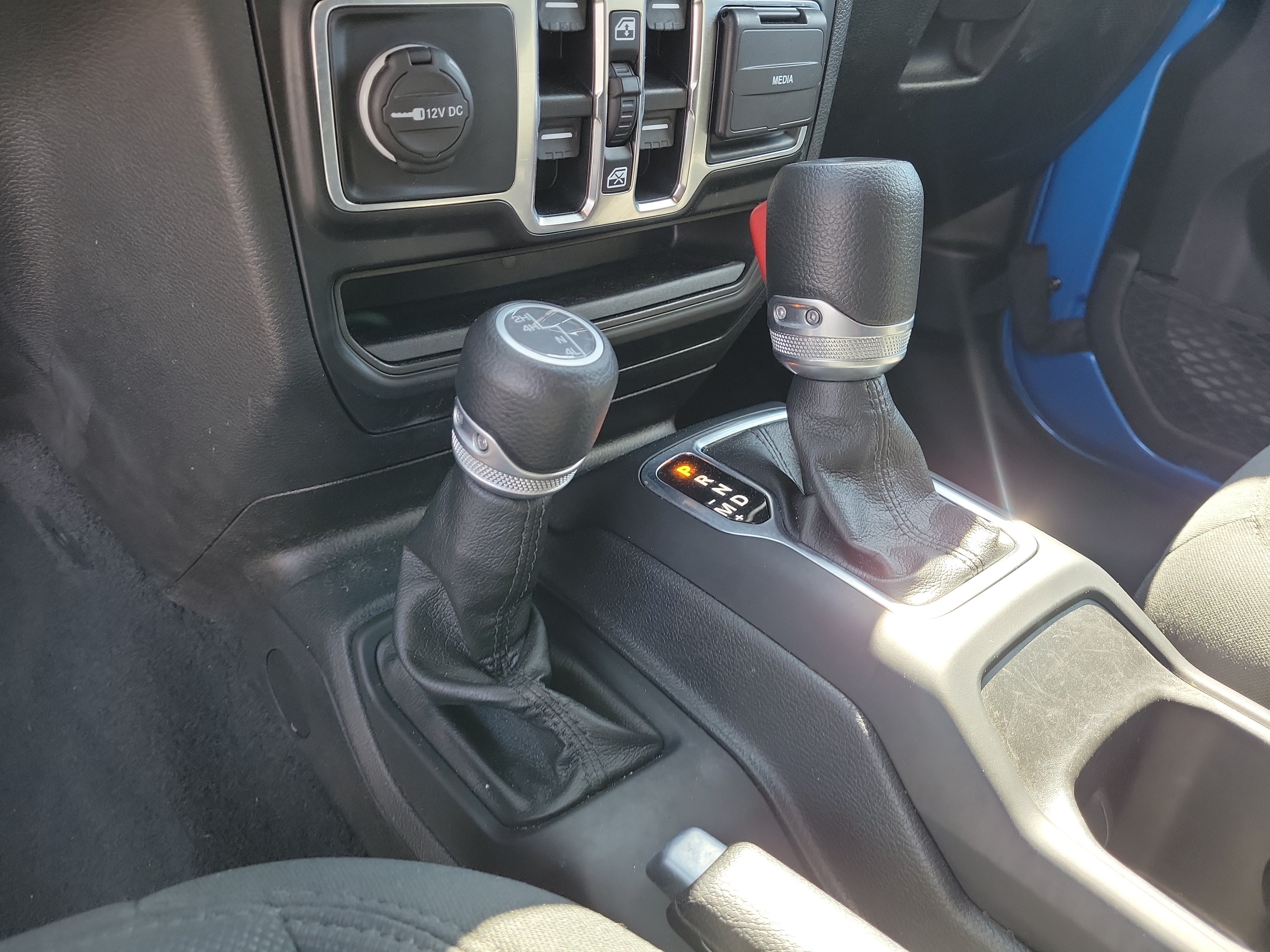 Used 2022 Jeep Wrangler Unlimited Sport AWD/4WD image 23